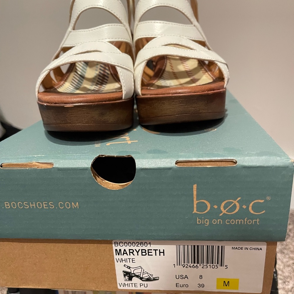 boc White Strappy Leather Platform Sandals - Picture 2 of 4